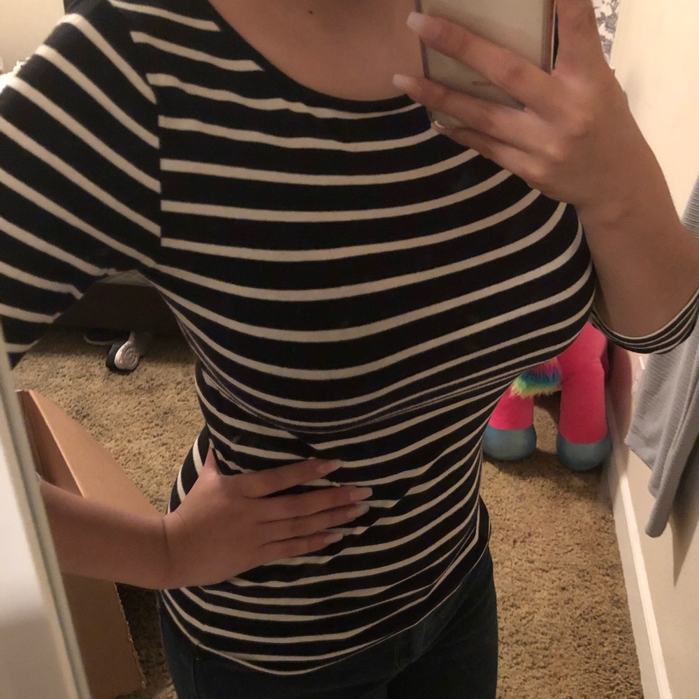 🍉Forever 21-half sleeve stripped shirt